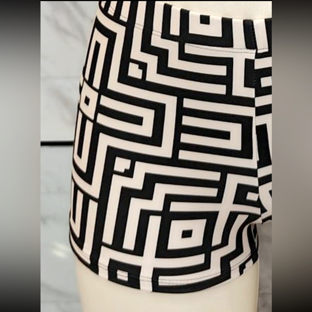Geometric Patterned Swim 3 Piece Set Brand New Boutique - Picture 4 of 5